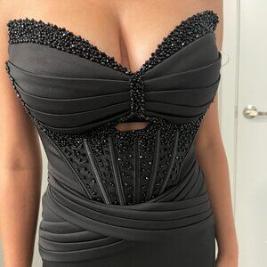 Sexy Black corset formal Brand Evening dress gown Size medium with Rhinestones